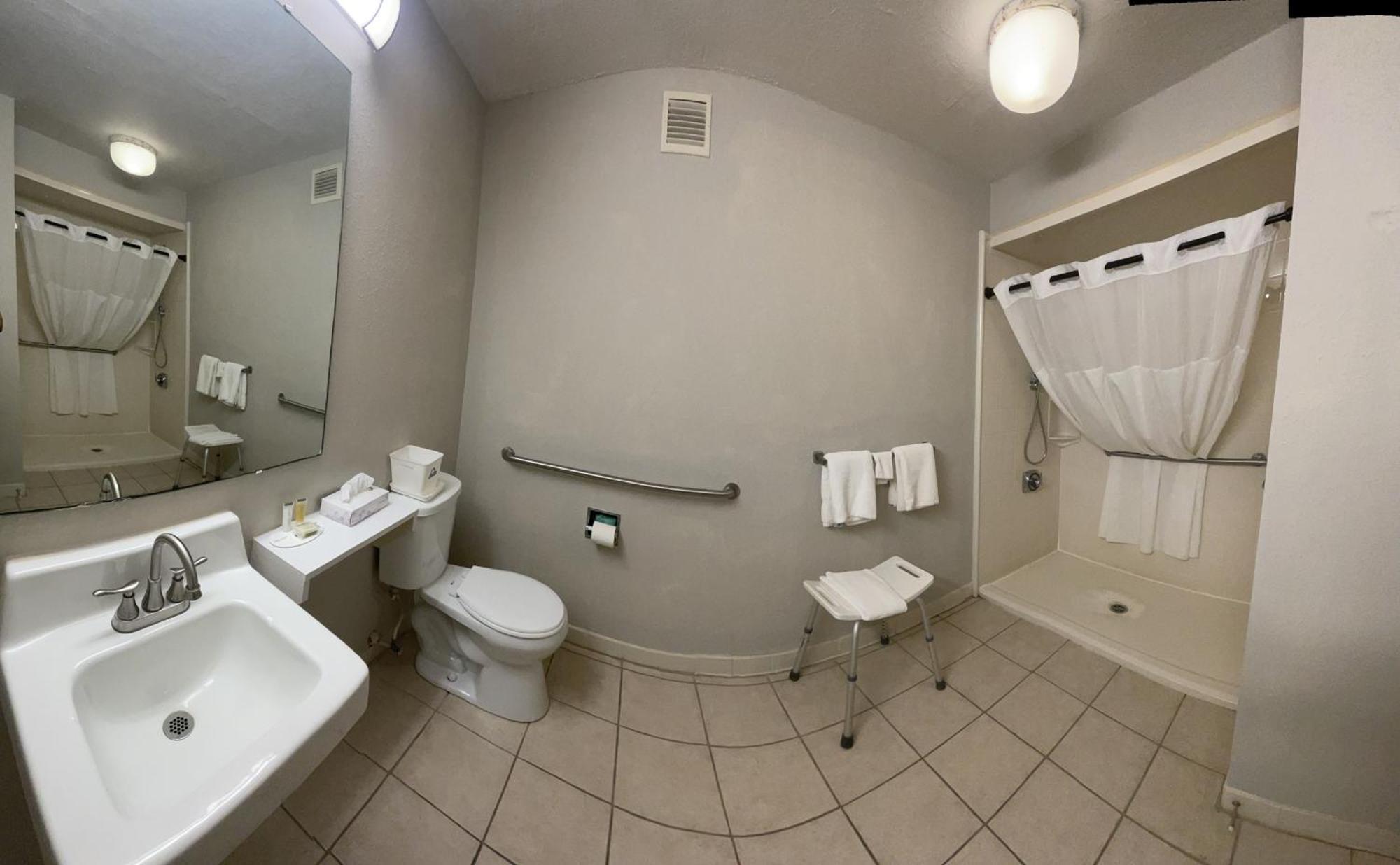 Days Inn By Wyndham Lake Park/Valdosta Экстерьер фото